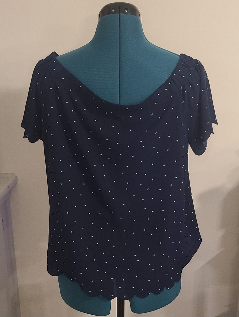 Elle Navy Off The Shoulder Flutter Sleeves Top White Polka Dot, Medium - Picture 6 of 13